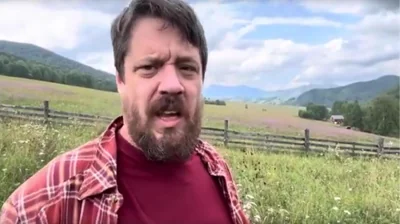 «Весёлый молочник» Уолкер рассказал, что его семью хотят выдворить из России