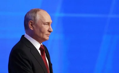 «Меня повесят»: источник The Economist утверждает, что Путин сказал это своему окружению. По версии издания, Путин идёт на эскалацию войны из-за страха утраты власти