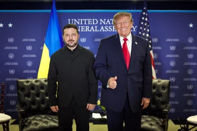 Зеленский отказался ехать в Москву по просьбе Трампа, сообщает Bloomberg
