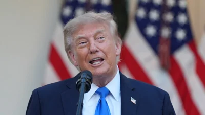 Трамп пообещал выплатить всем взрослым американцам по 5 тысяч долларов в случае победы республиканцев на промежуточных выборах