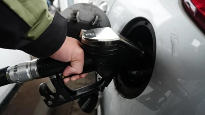 Страны G7 договорились выпустить на рынок миллионы баррелей нефти и дизельного топлива после угроз Трампа