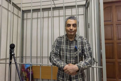 Зампреду «Яблока» Льву Шлосбергу запросили 12 лет и 1 месяц колонии за участие в дебатах о войне и репост «Эха Москвы» с обложкой Daily Mirror