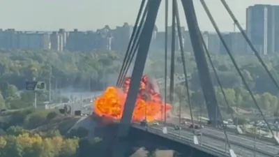 «Они думают, что мы не ответим?» Россия ударила по мосту в Киеве в день визита Мерца, Зеленский пообещал дать отпор