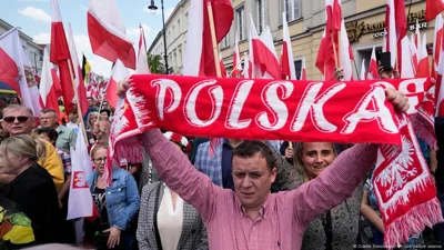 В Польше прошли массовые акции в поддержку обоих кандидатов в президенты