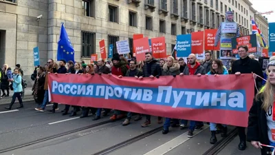 В Берлине проходит марш российской оппозиции против Путина