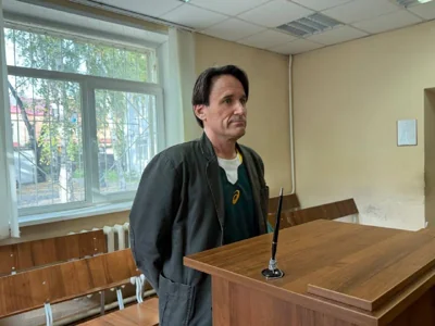 В Екатеринбурге кандидата в Госдуму от «Яблока» арестовали на 10 суток за «экстремистскую символику»